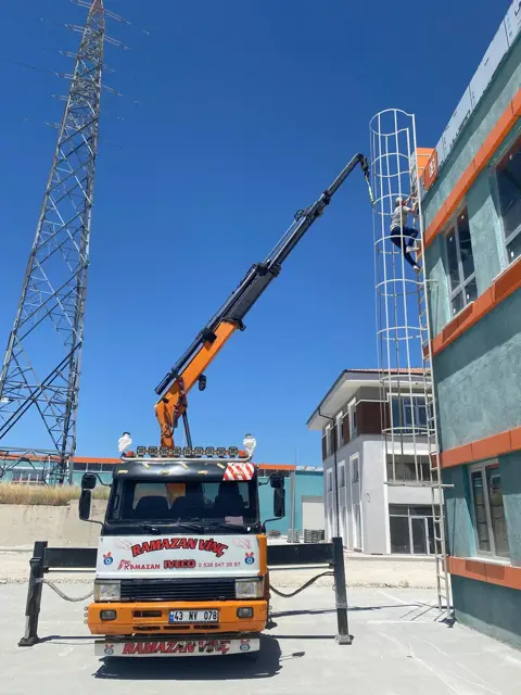 Yangın merdiveni kafesi montajı – Kütahya