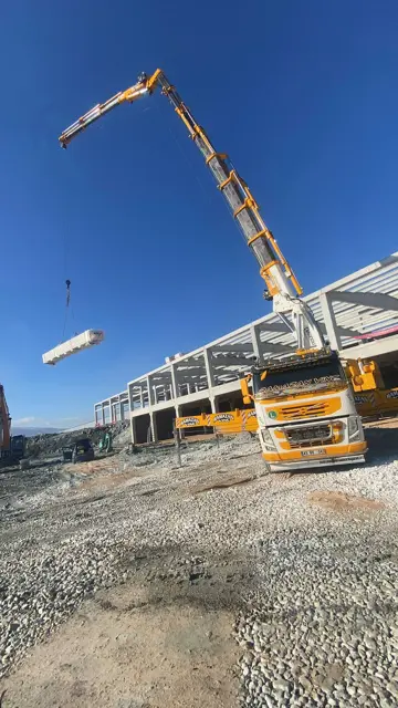 İnşaat sahasında panel kaldırma – Ramazan Vinç Kütahya