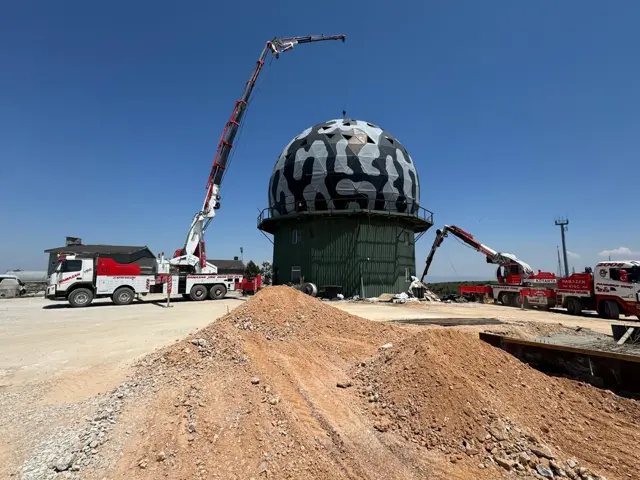 Radar kubbesi montajı – çift vinçle kaldırma – Ramazan Vinç Kütahya