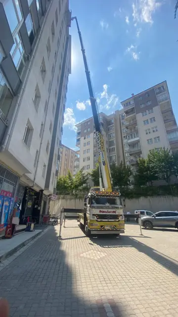 Apartman önünde kat taşıma – Kütahya